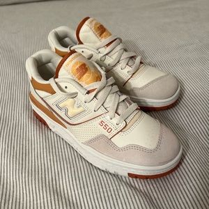 NEW New Balance 550 sneakers, Size 6.5 embossed-logo low-top sneakers